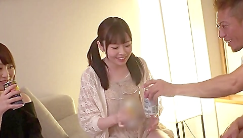 プールでビキニ美女を口説き落として即パコ展開ホテルに入ってハメ撮りセックス